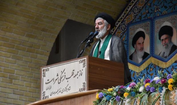 نماز عید قربان در همدان اقامه شد نماز عید قربان در همدان اقامه شد
